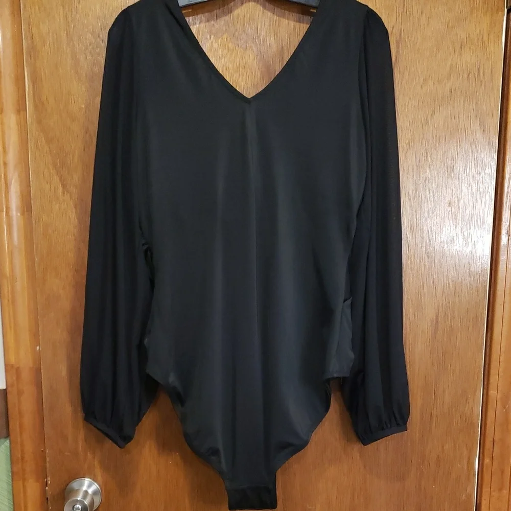 G by Giuliana Black Sheer Long-Sleeve V-Neck One-Piece Swimsuit - Picture 10 of 10